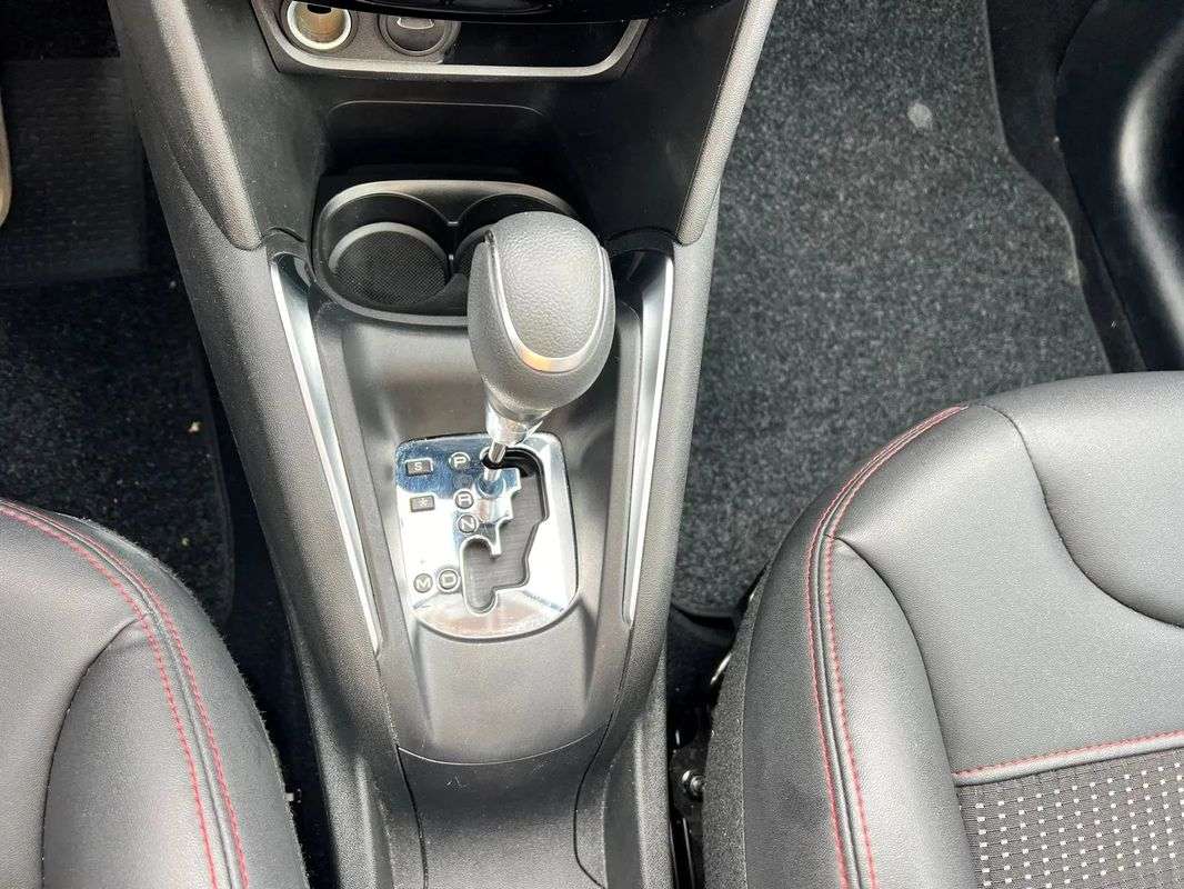 peugeot-208-2018-gasolina-1199cc