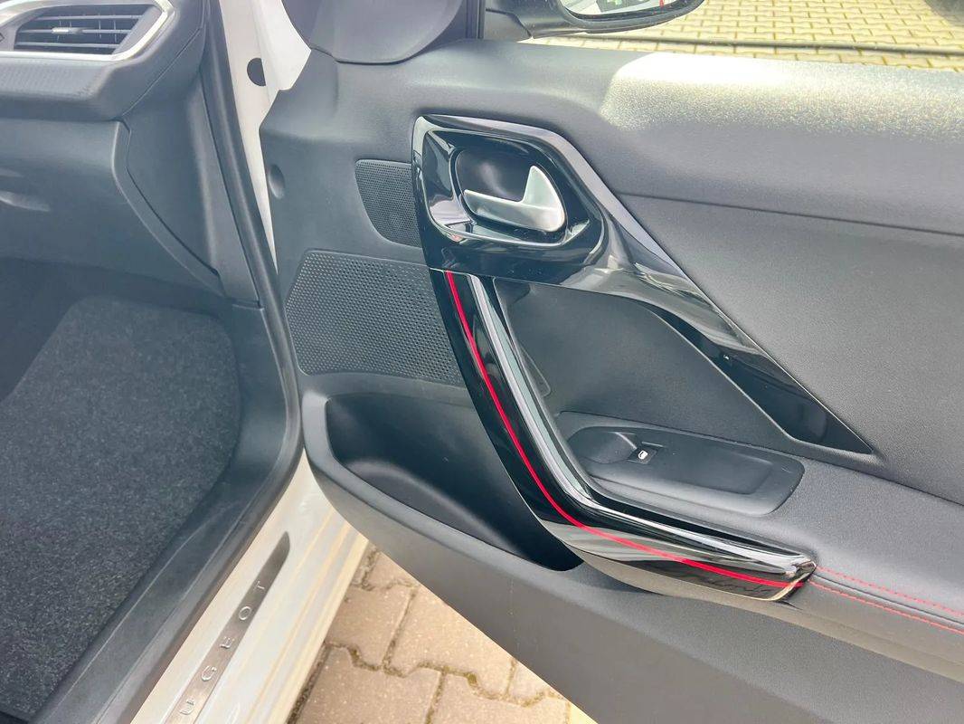 peugeot-208-2018-gasolina-1199cc
