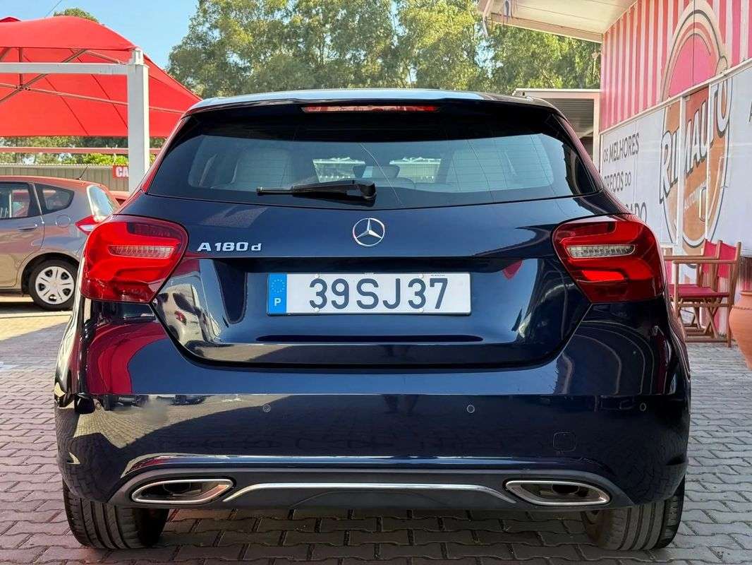 mercedes-benz-180-2017-diesel-1461cc