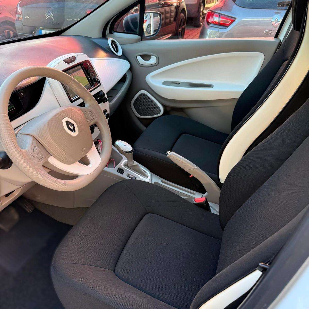 renault-zoe-2017-eletrico-0cc