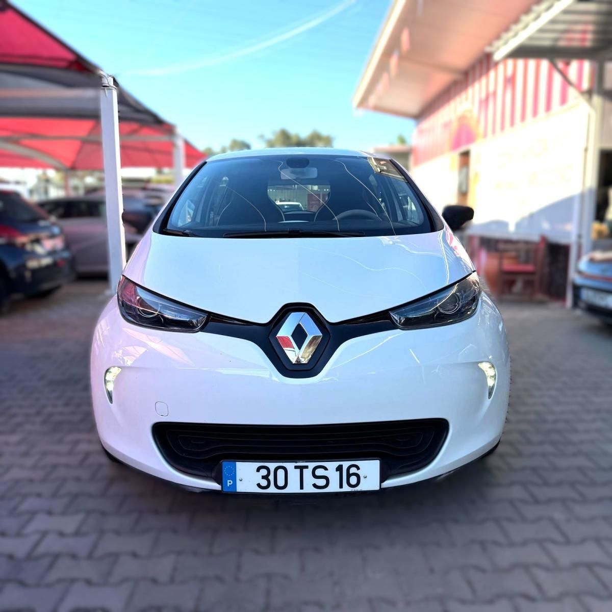 renault-zoe-2017-eletrico-0cc