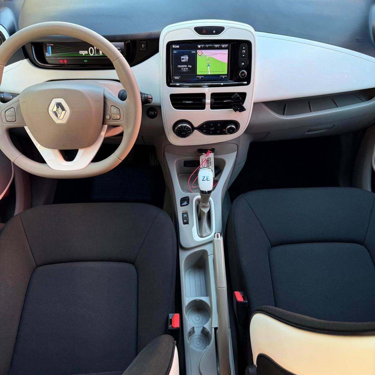 renault-zoe-2017-eletrico-0cc
