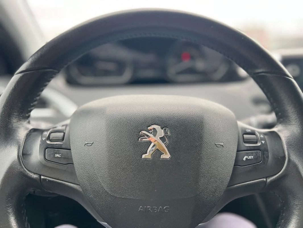 peugeot-208-2018-diesel-1560cc