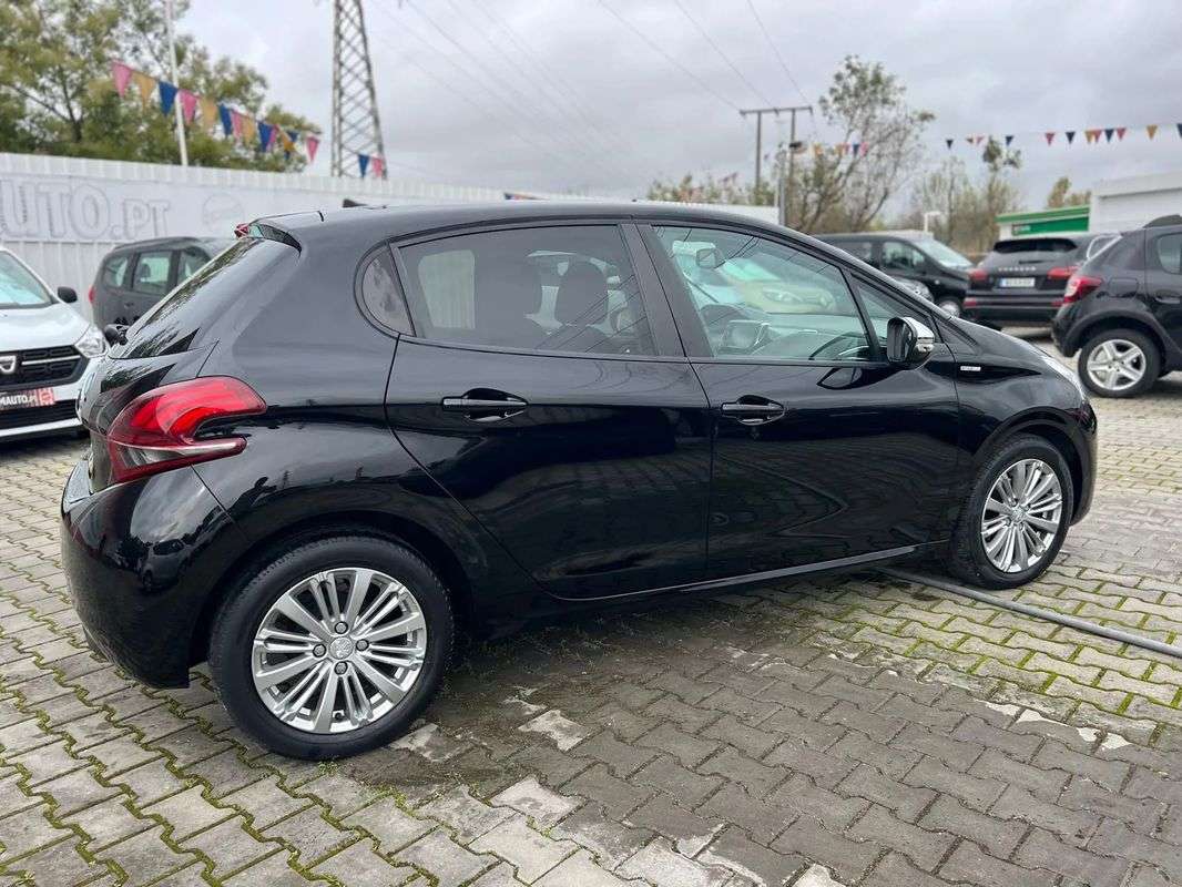 peugeot-208-2018-diesel-1560cc