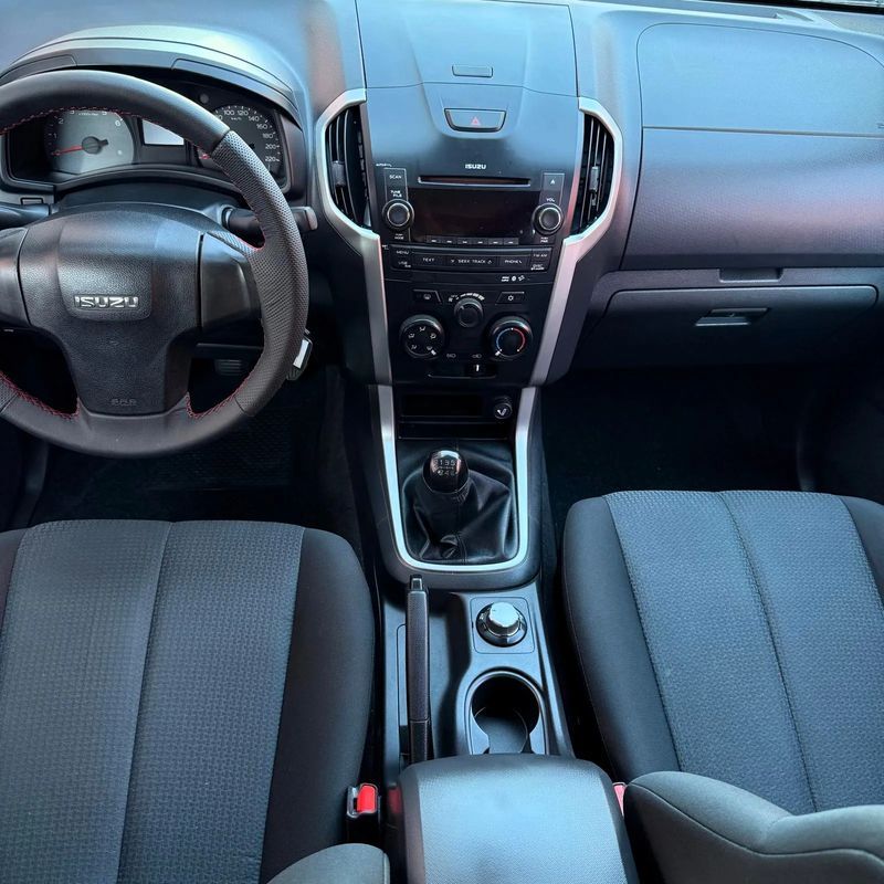 isuzu-d-max-2015-diesel-2499cc