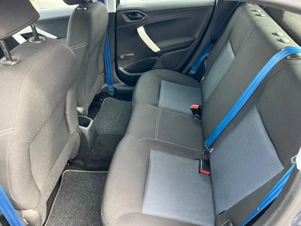 peugeot-208-2016-gasolina-999cc