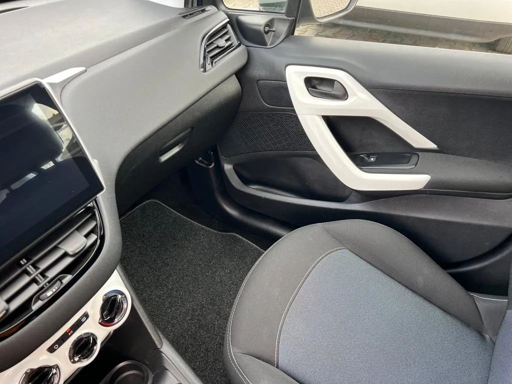 peugeot-208-2016-gasolina-999cc