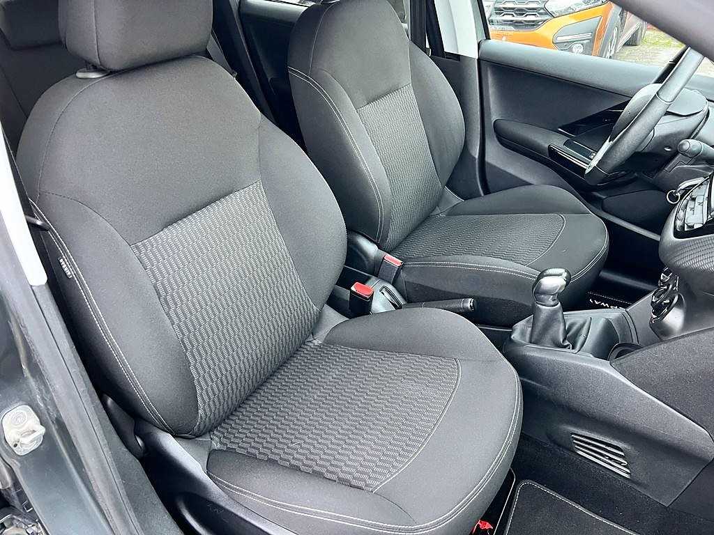 peugeot-208-2017-gasolina-1199cc