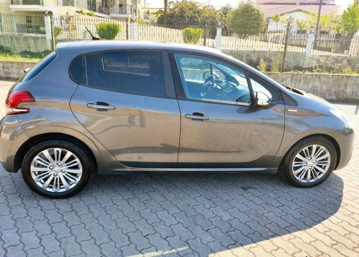 peugeot-208-2018-diesel-1560cc