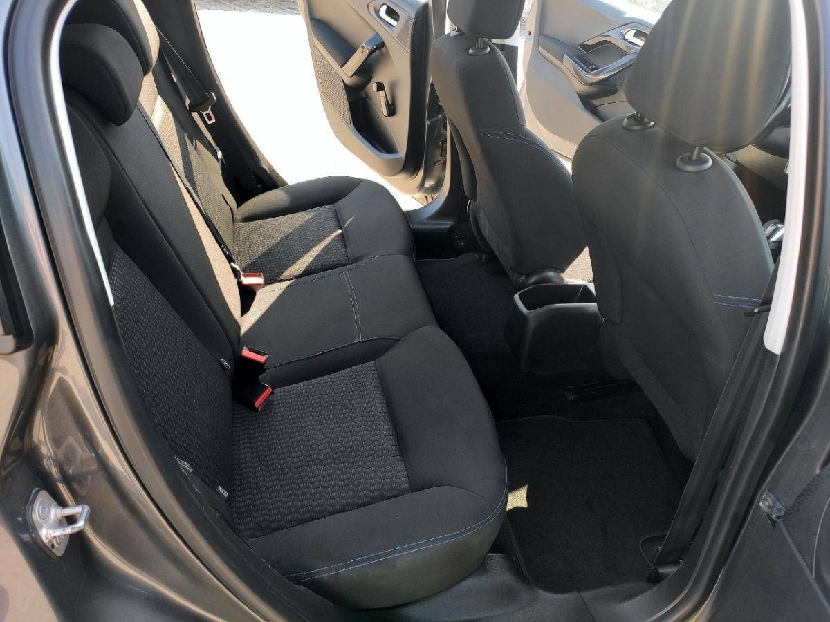 peugeot-208-2018-diesel-1560cc
