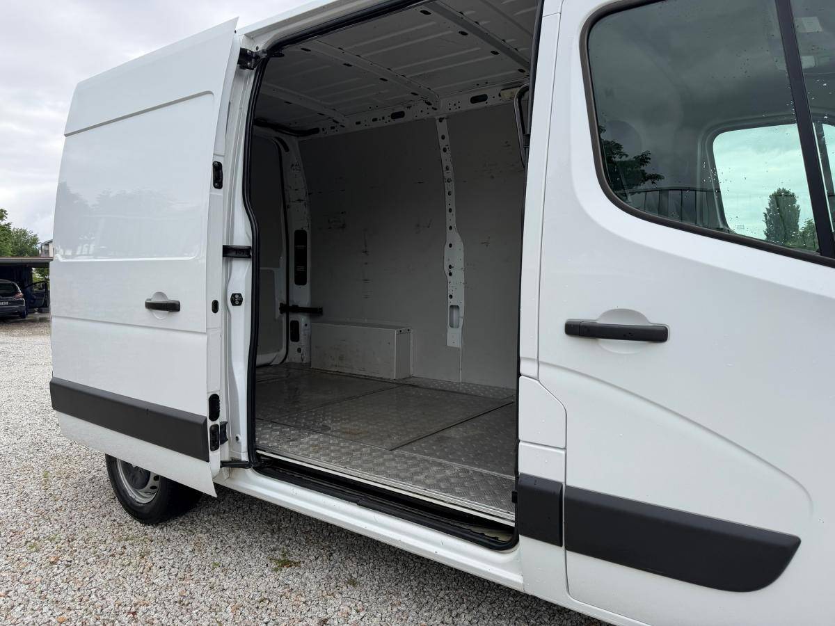 renault-master-2015-diesel-2299cc