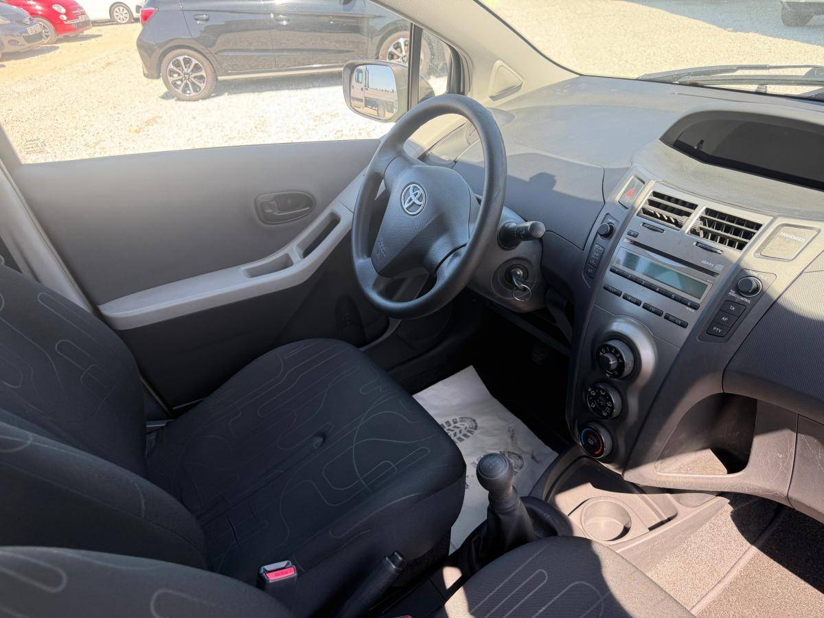 toyota-yaris-2010-gasolina-998cc