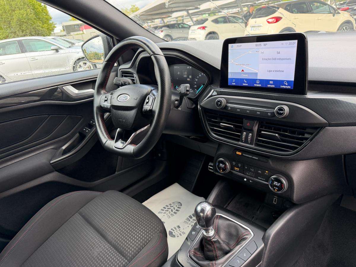 ford-focus-2020-gasolina-999cc