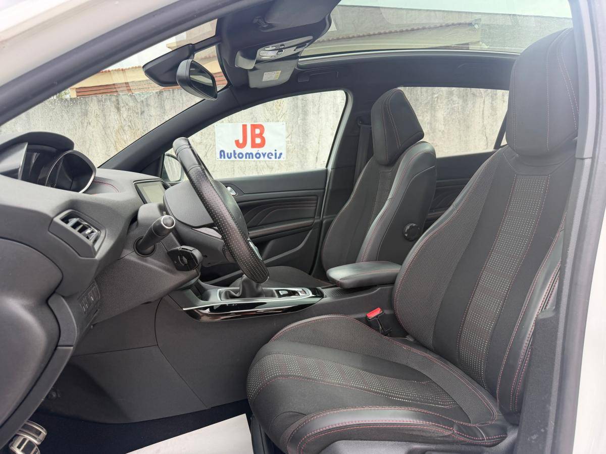 peugeot-308-2016-gasolina-1199cc