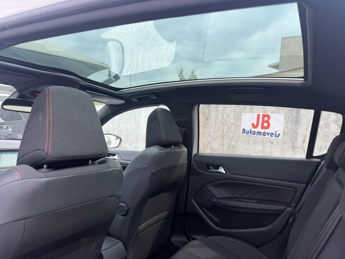 peugeot-308-2016-gasolina-1199cc