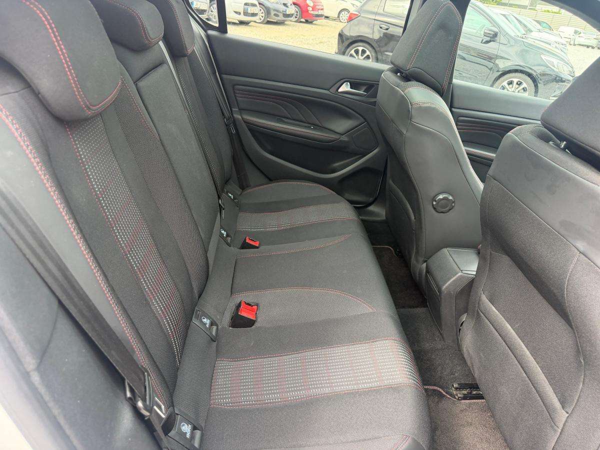 peugeot-308-2016-gasolina-1199cc