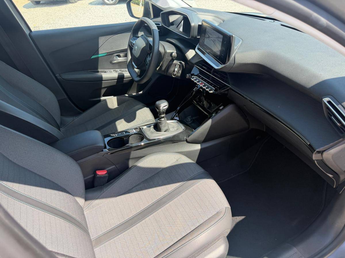 peugeot-208-2023-gasolina-1199cc