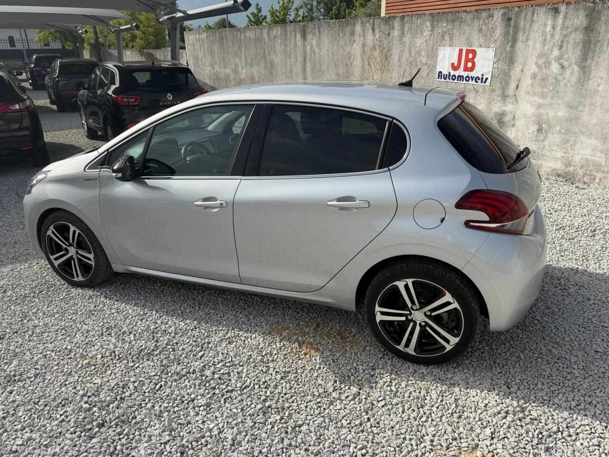 peugeot-208-2016-gasolina-1199cc
