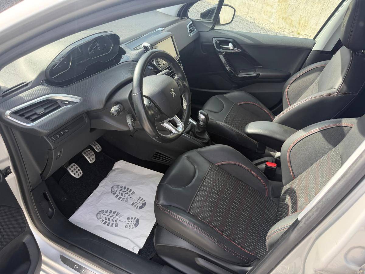 peugeot-208-2016-gasolina-1199cc