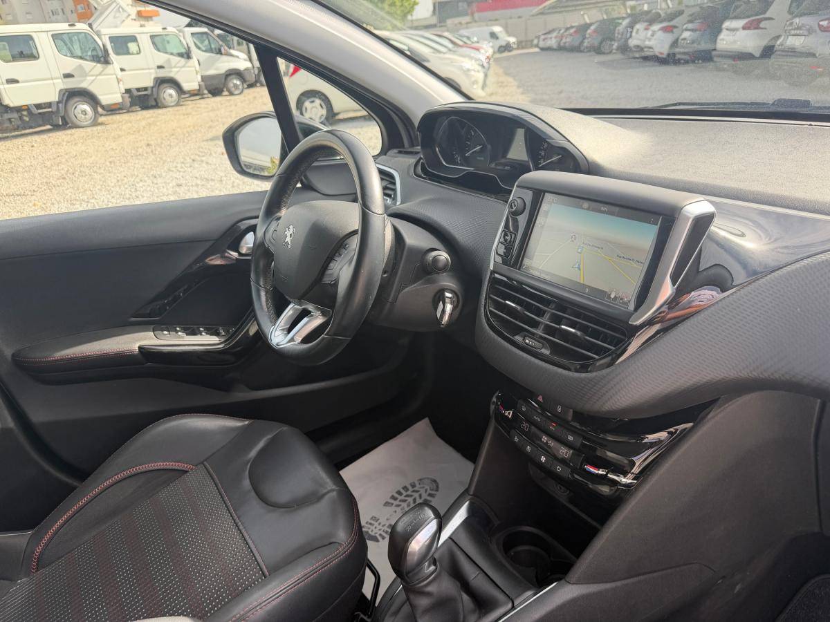 peugeot-208-2016-gasolina-1199cc
