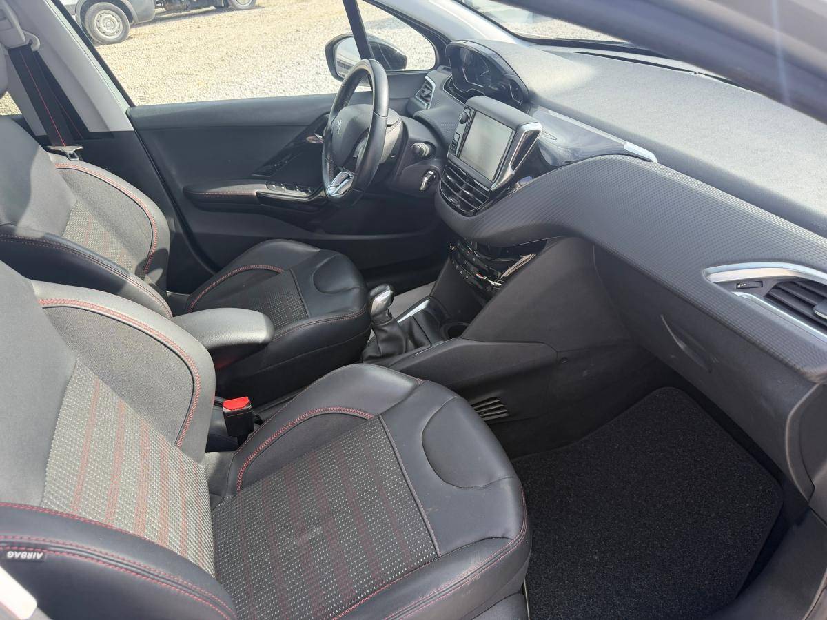 peugeot-208-2016-gasolina-1199cc