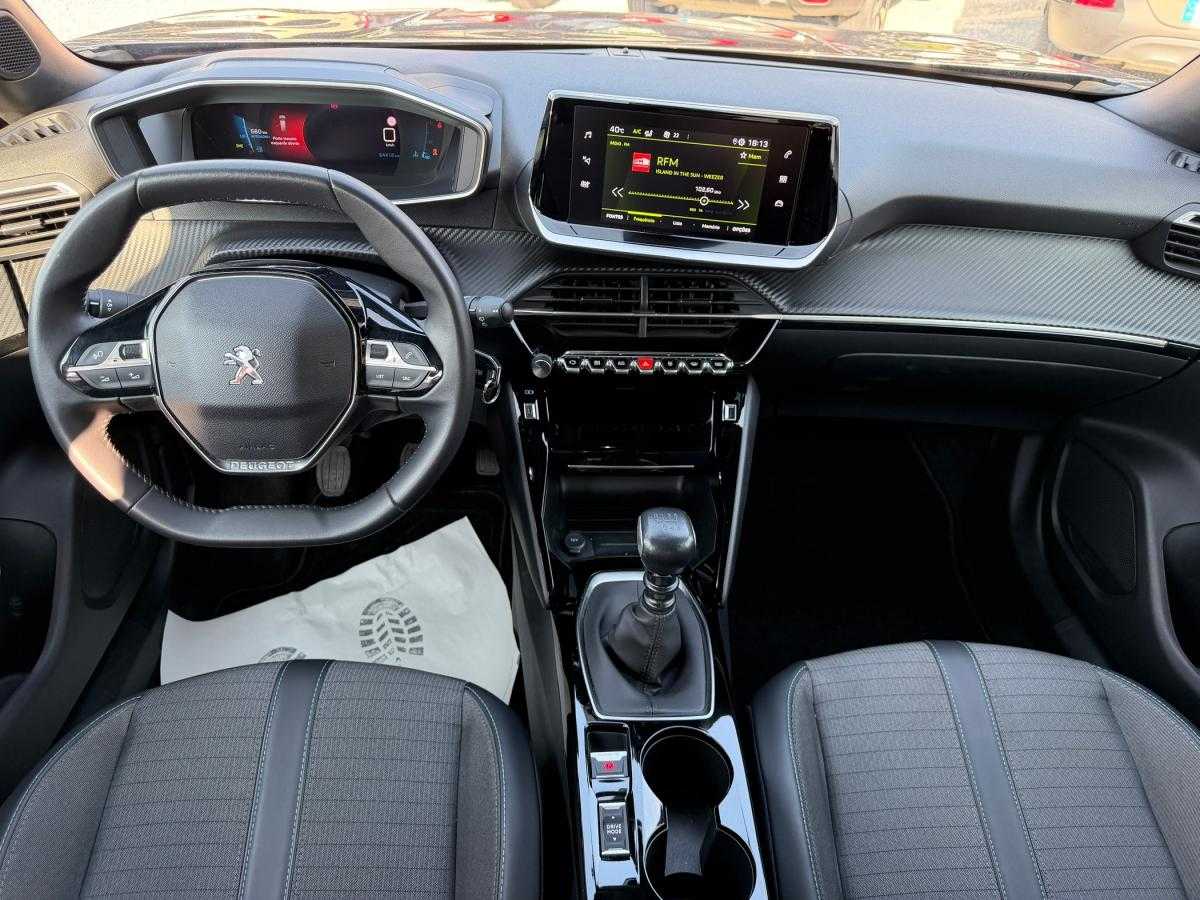 peugeot-2008-2023-gasolina-1199cc