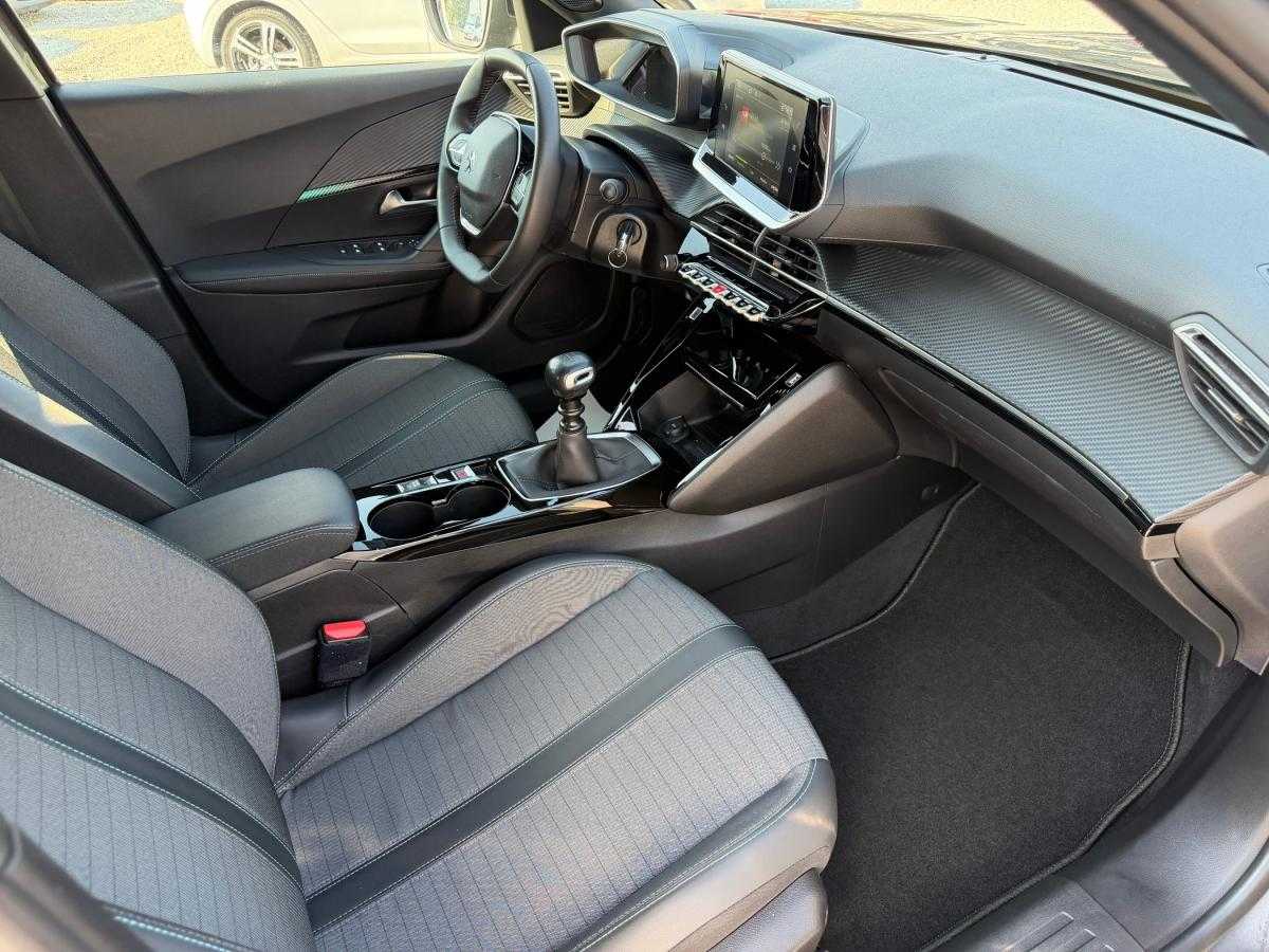 peugeot-2008-2023-gasolina-1199cc