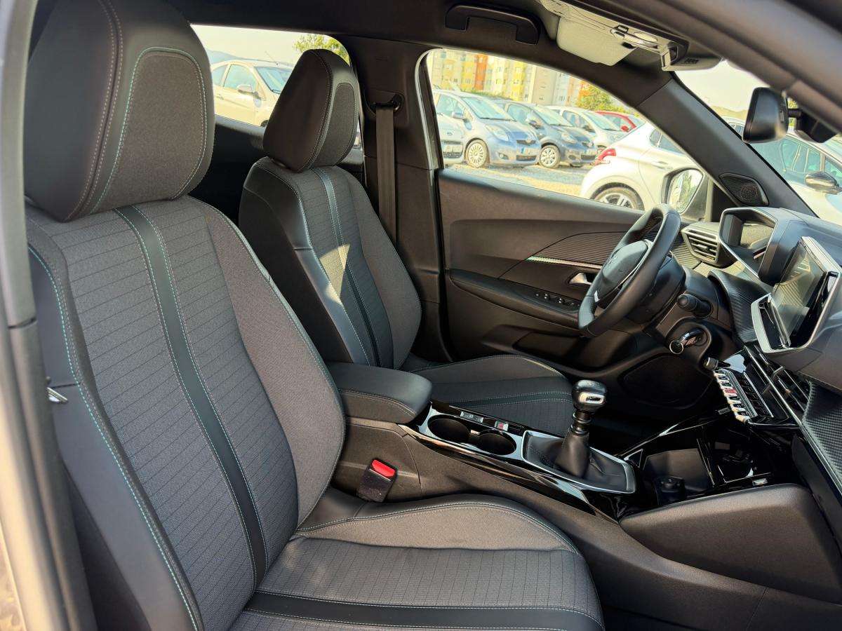 peugeot-2008-2023-gasolina-1199cc