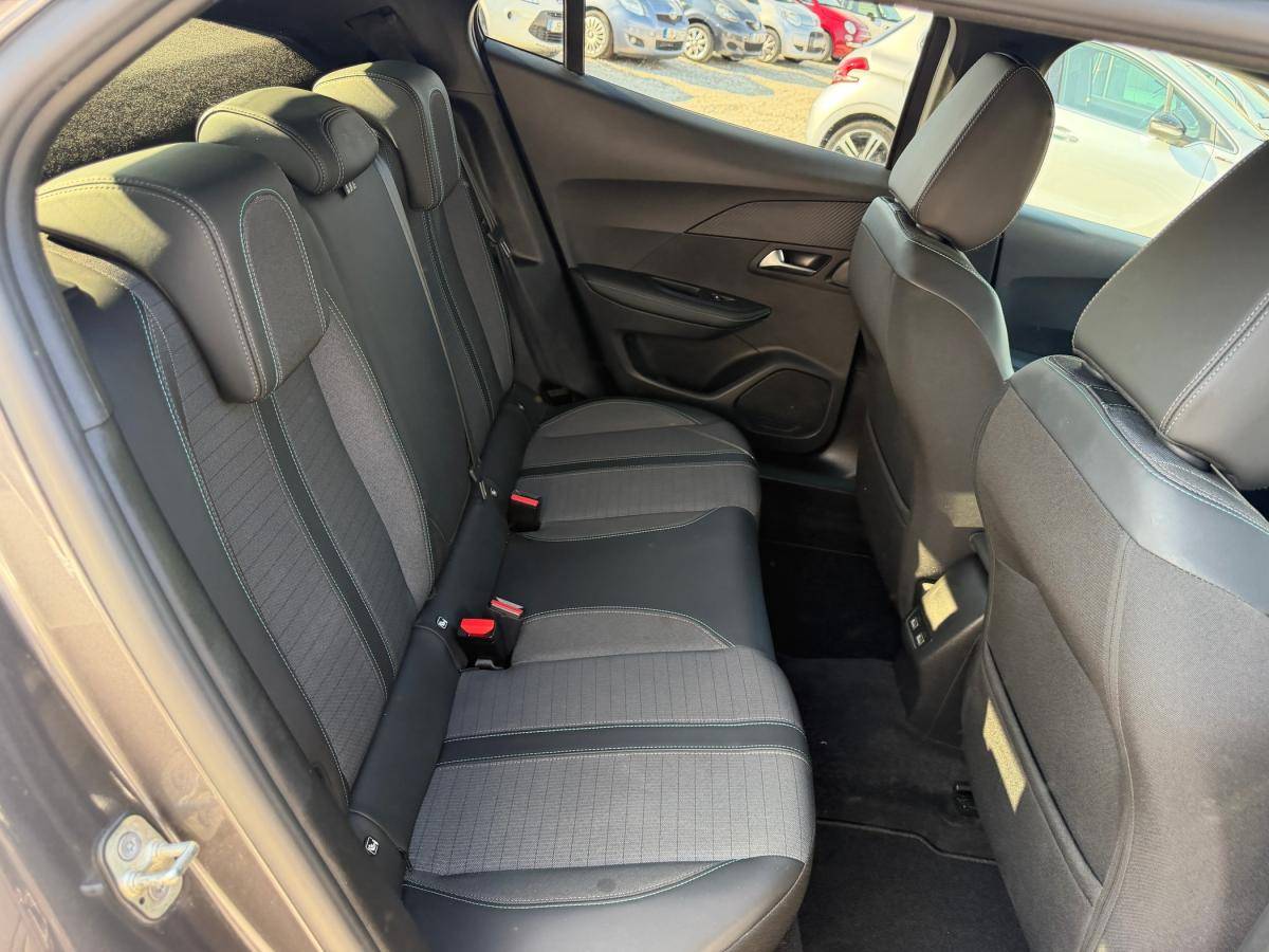 peugeot-2008-2023-gasolina-1199cc