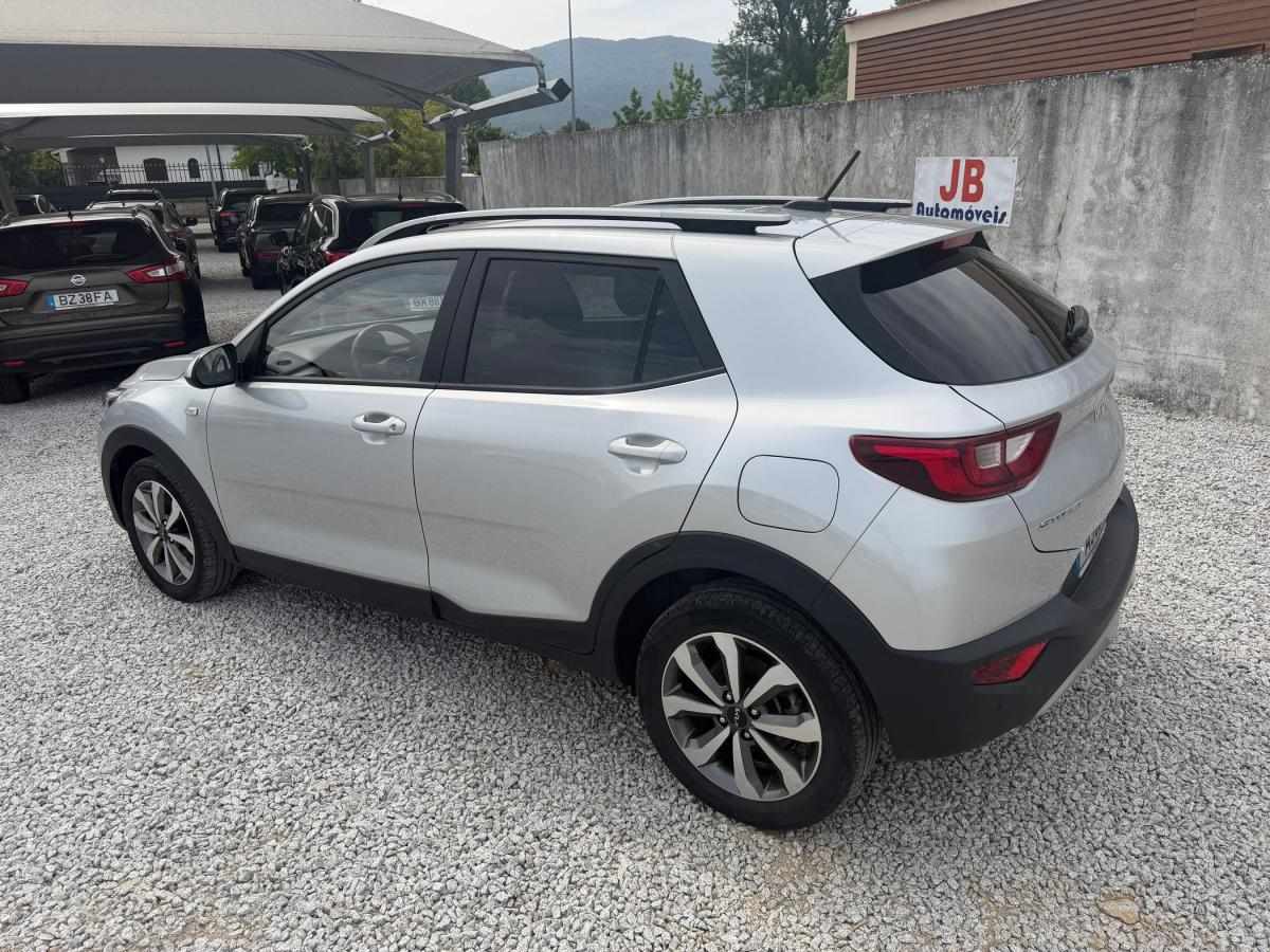 kia-stonic-2021-gasolina-1197cc