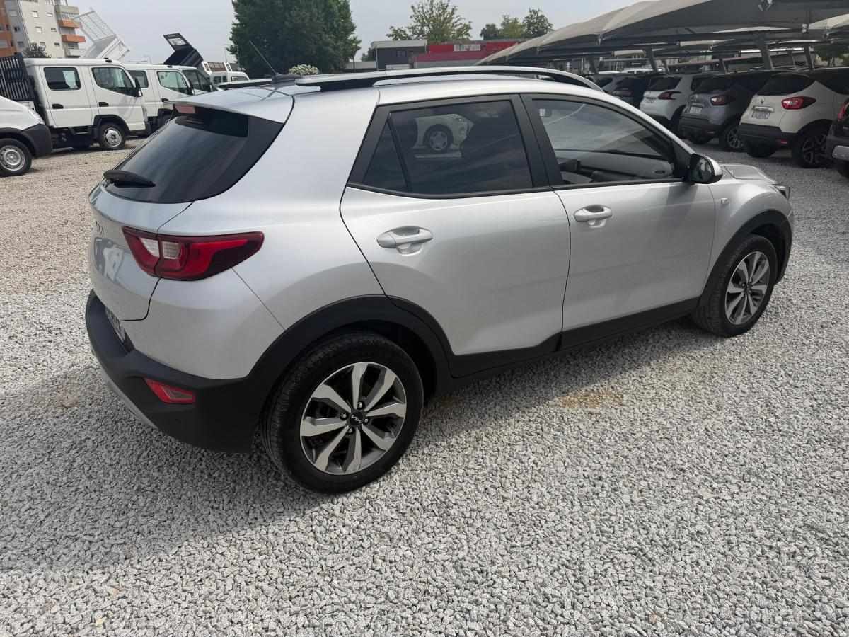 kia-stonic-2021-gasolina-1197cc