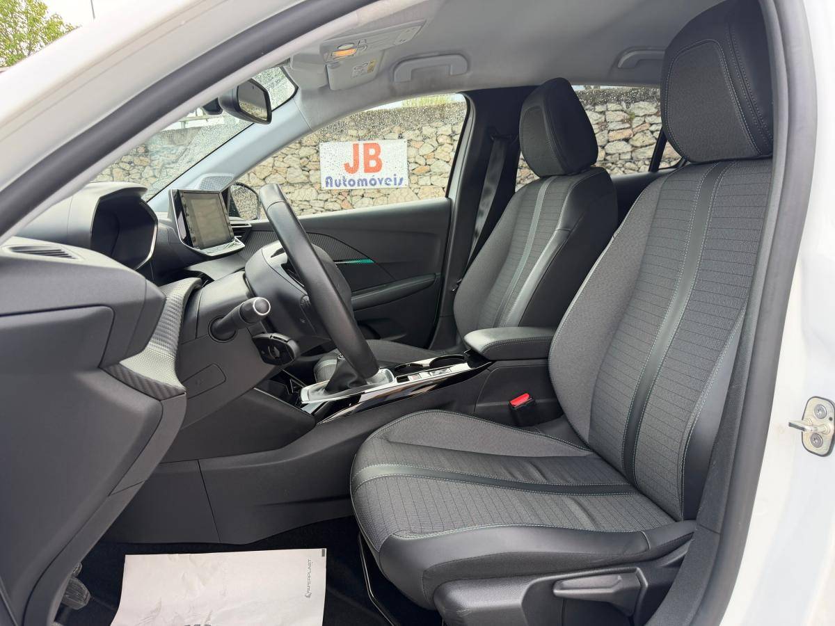 peugeot-208-2021-gasolina-1199cc