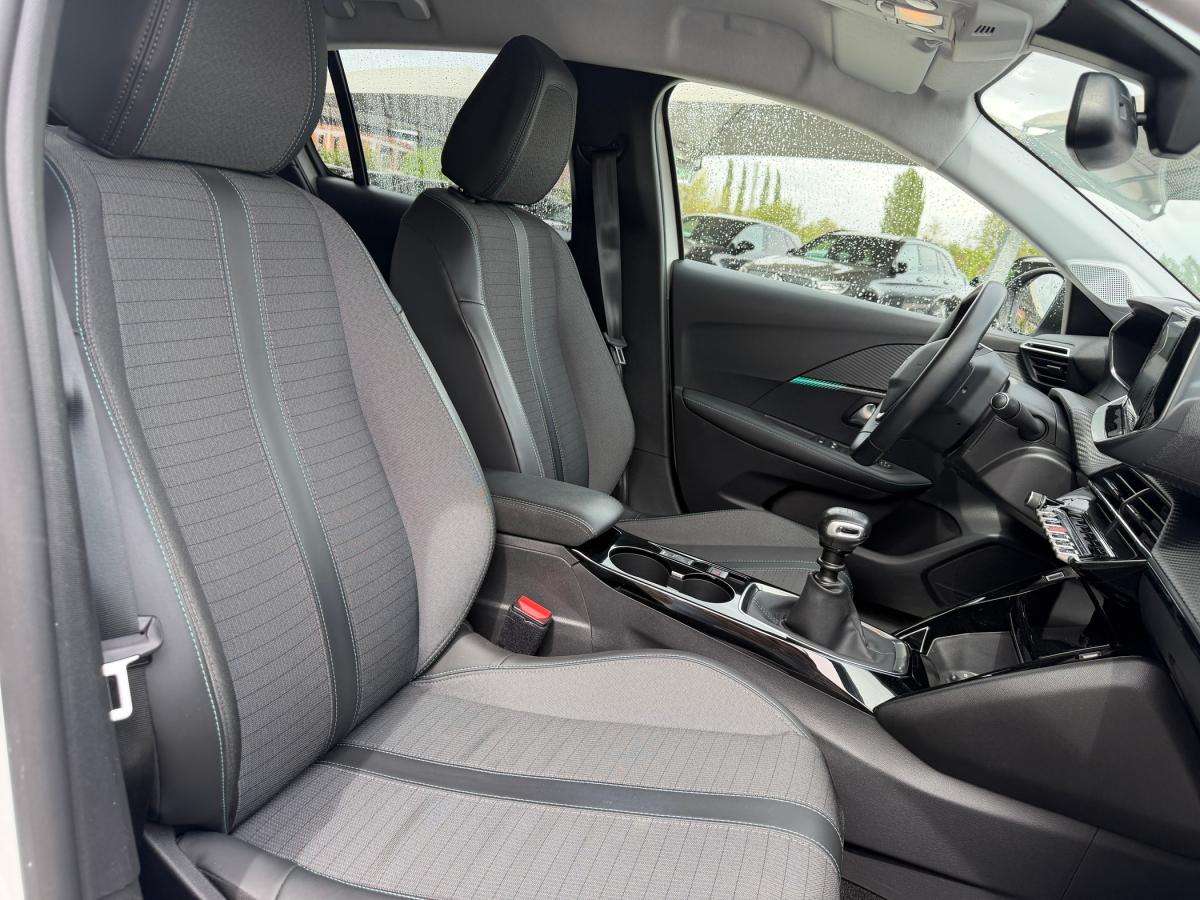 peugeot-208-2021-gasolina-1199cc