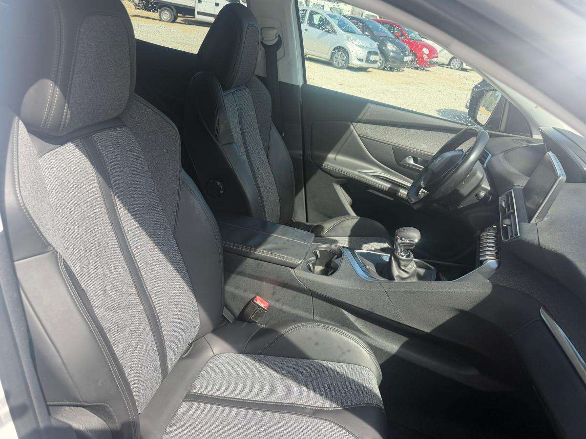peugeot-3008-2017-diesel-1560cc