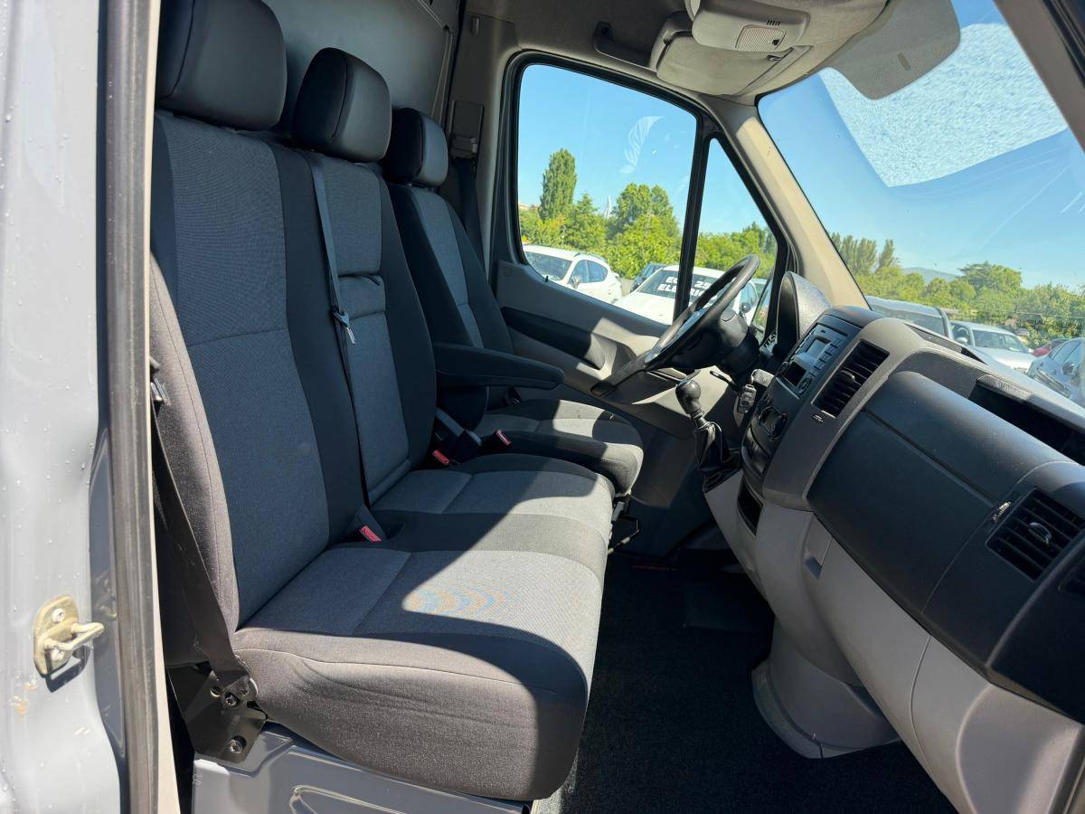 volkswagen-crafter-2015-diesel-1968cc
