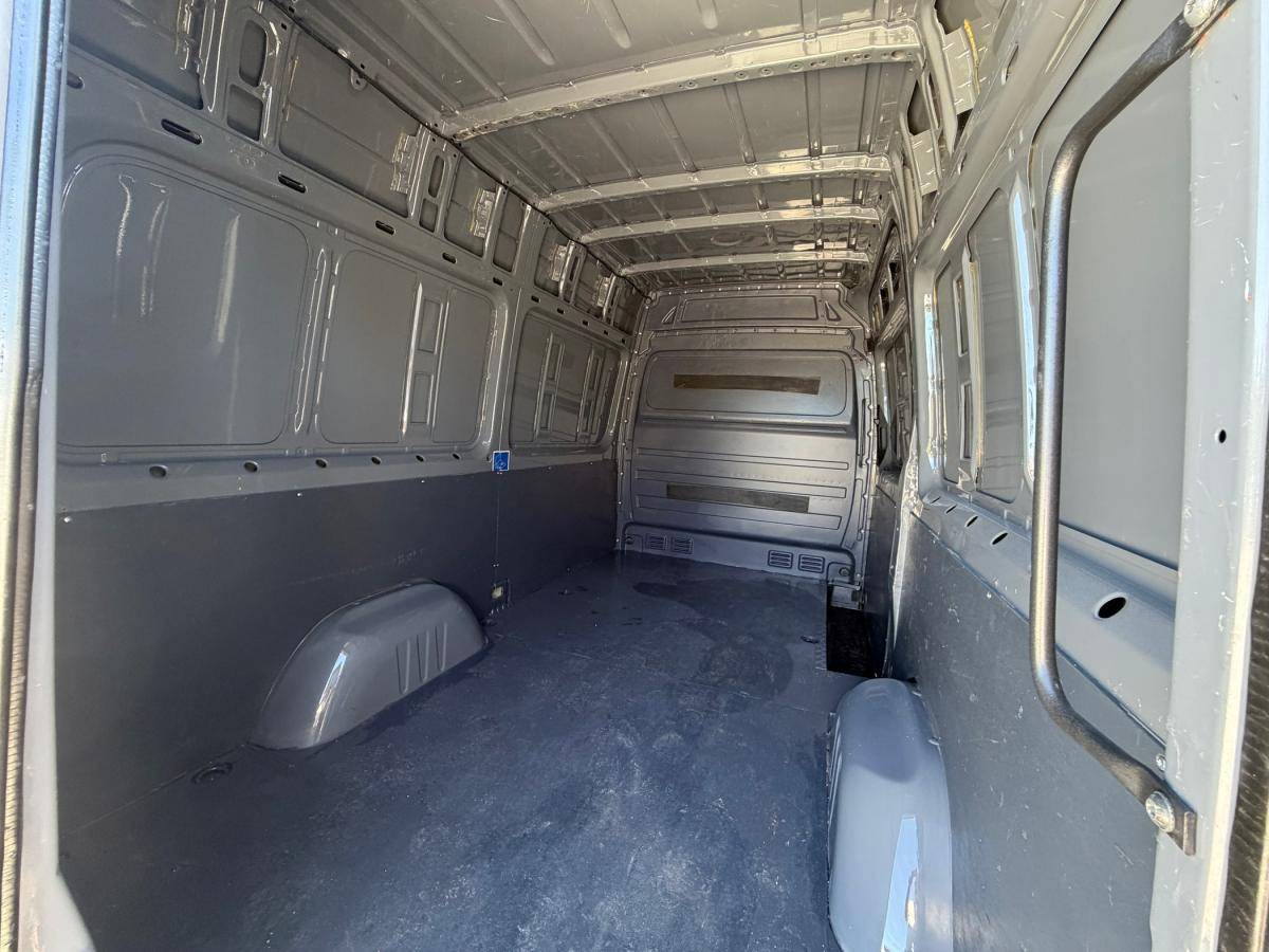 volkswagen-crafter-2015-diesel-1968cc