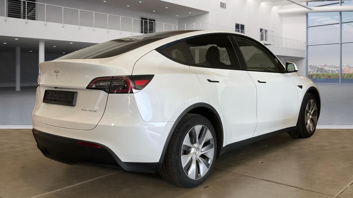 tesla-model-y-2023-eletrico-500cc