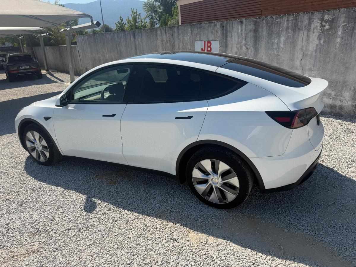 tesla-model-y-2023-eletrico-500cc