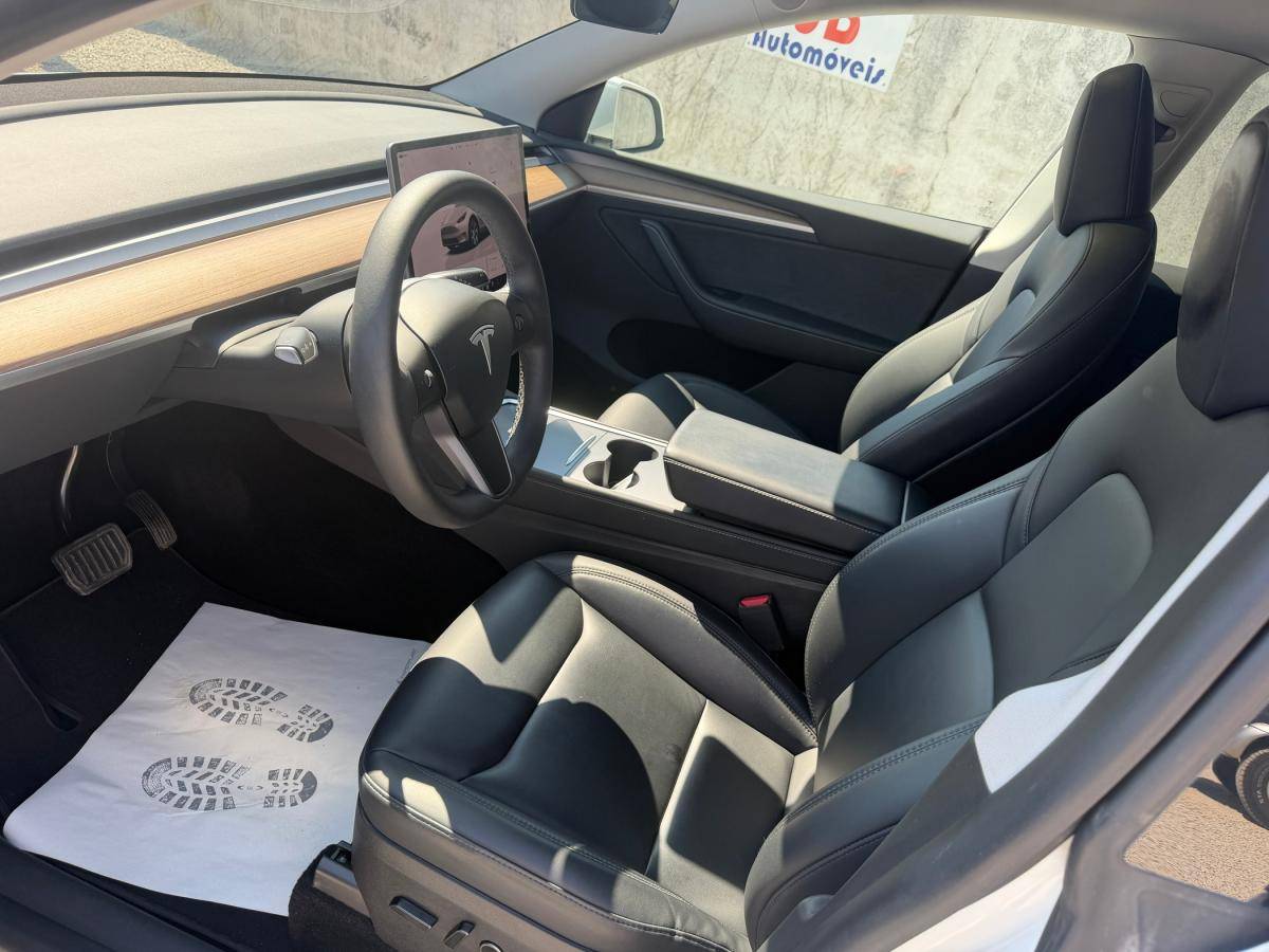 tesla-model-y-2023-eletrico-500cc