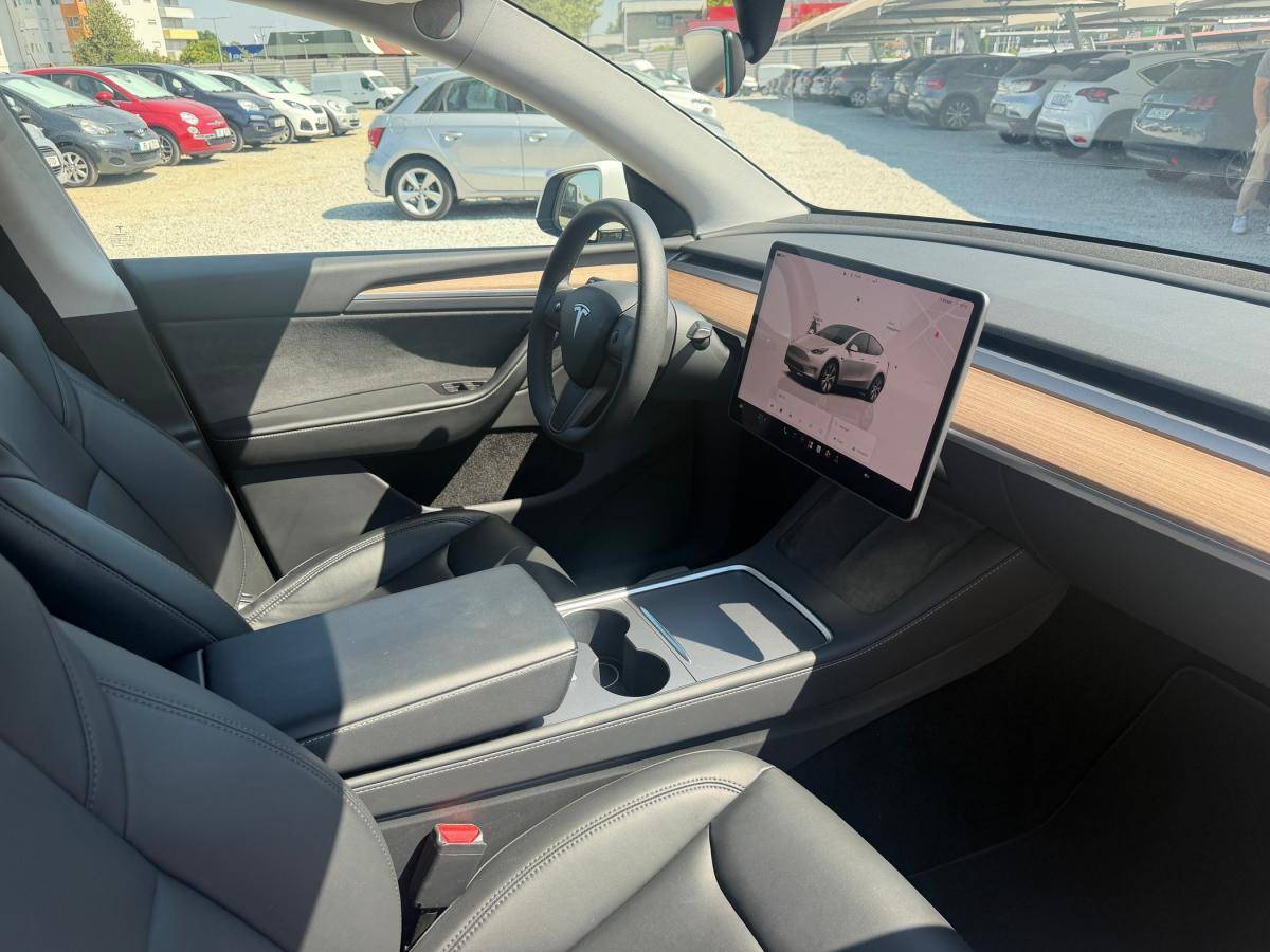 tesla-model-y-2023-eletrico-500cc