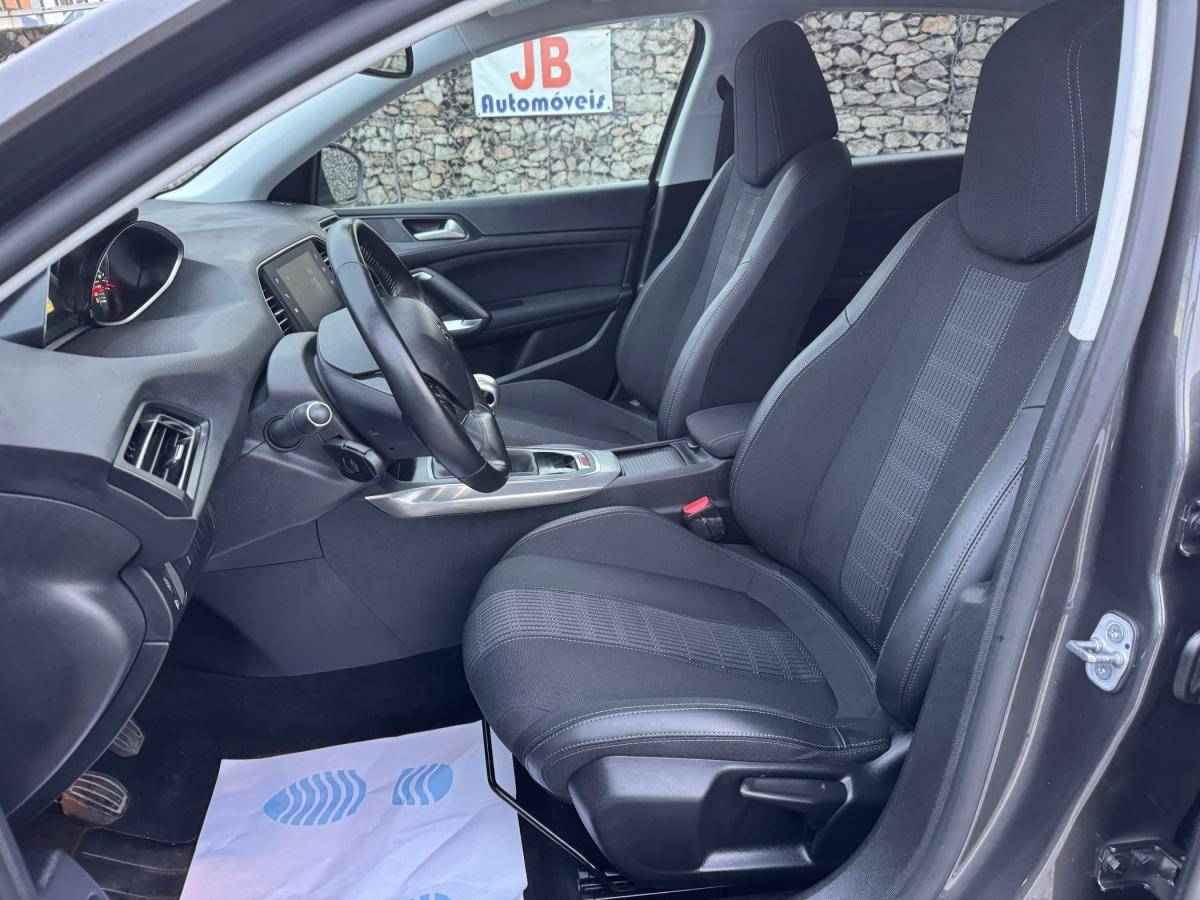 peugeot-308-2020-gasolina-1199cc