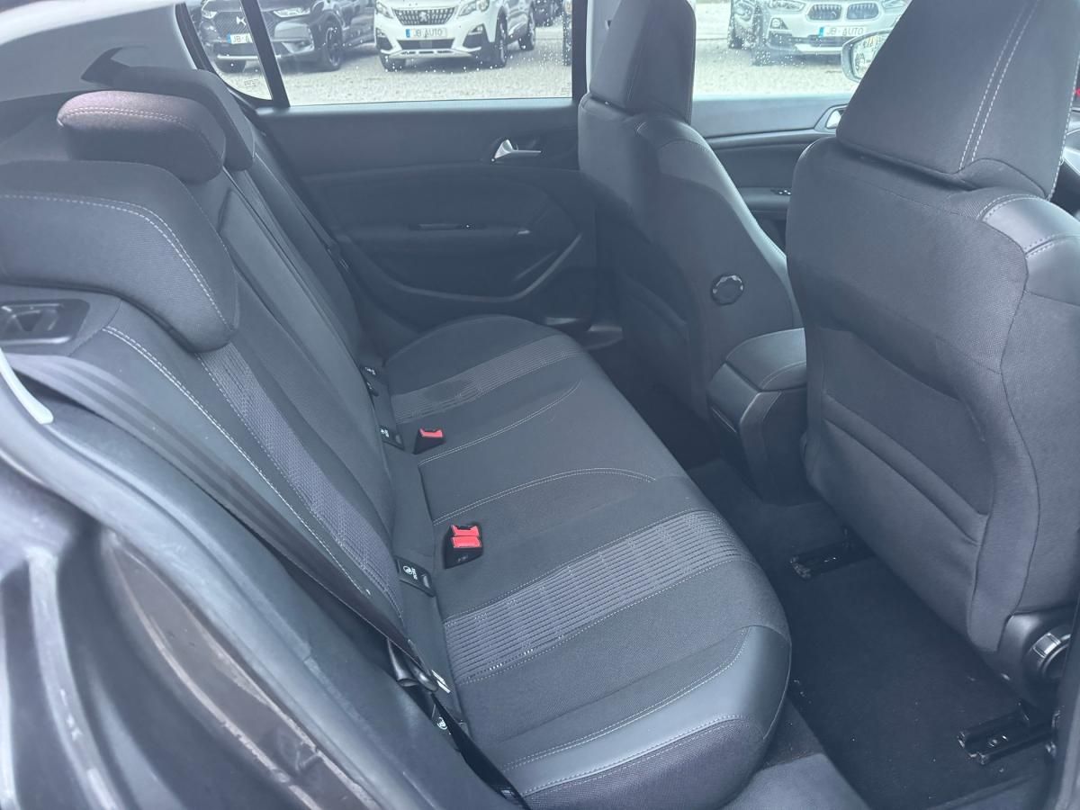 peugeot-308-2020-gasolina-1199cc