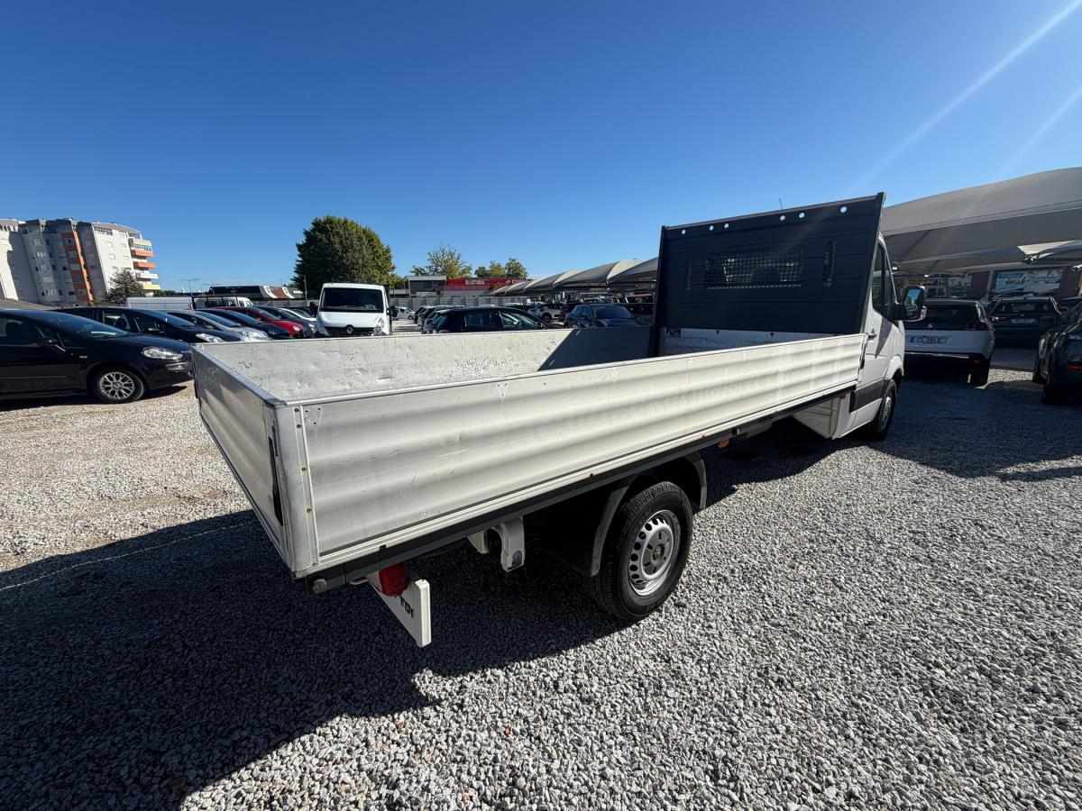 volkswagen-crafter-2012-diesel-1968cc