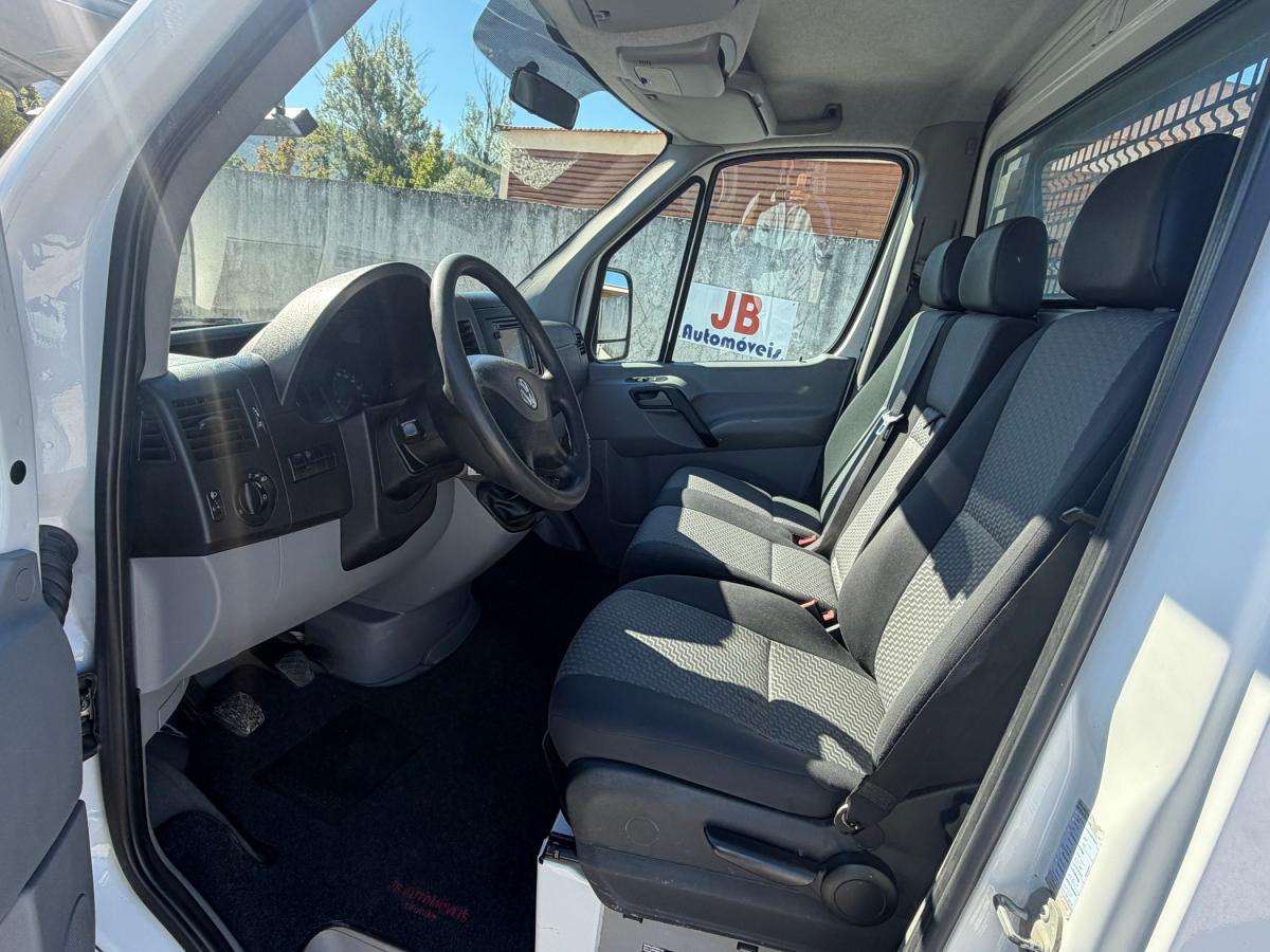 volkswagen-crafter-2012-diesel-1968cc
