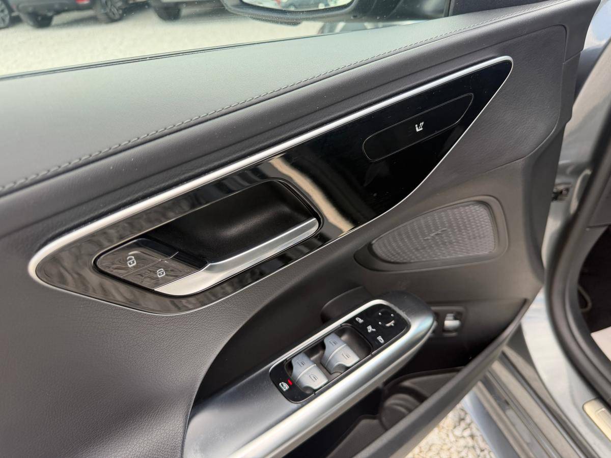 mercedes-benz-classe-c-2023-hibrido-a-gasolina-1999cc