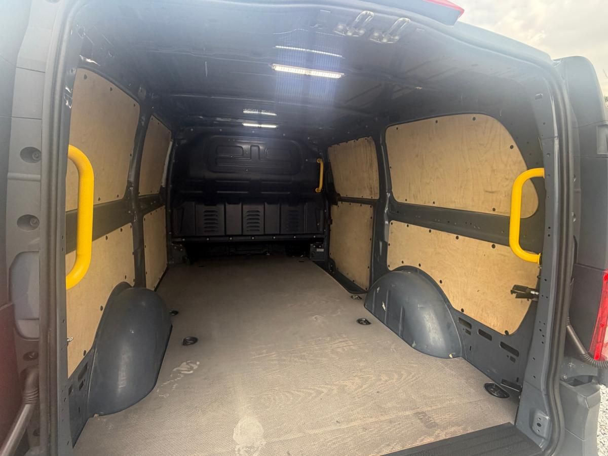 mercedes-benz-vito-2020-diesel-2143cc