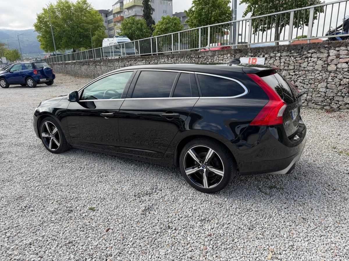 volvo-v60-2017-diesel-1969cc