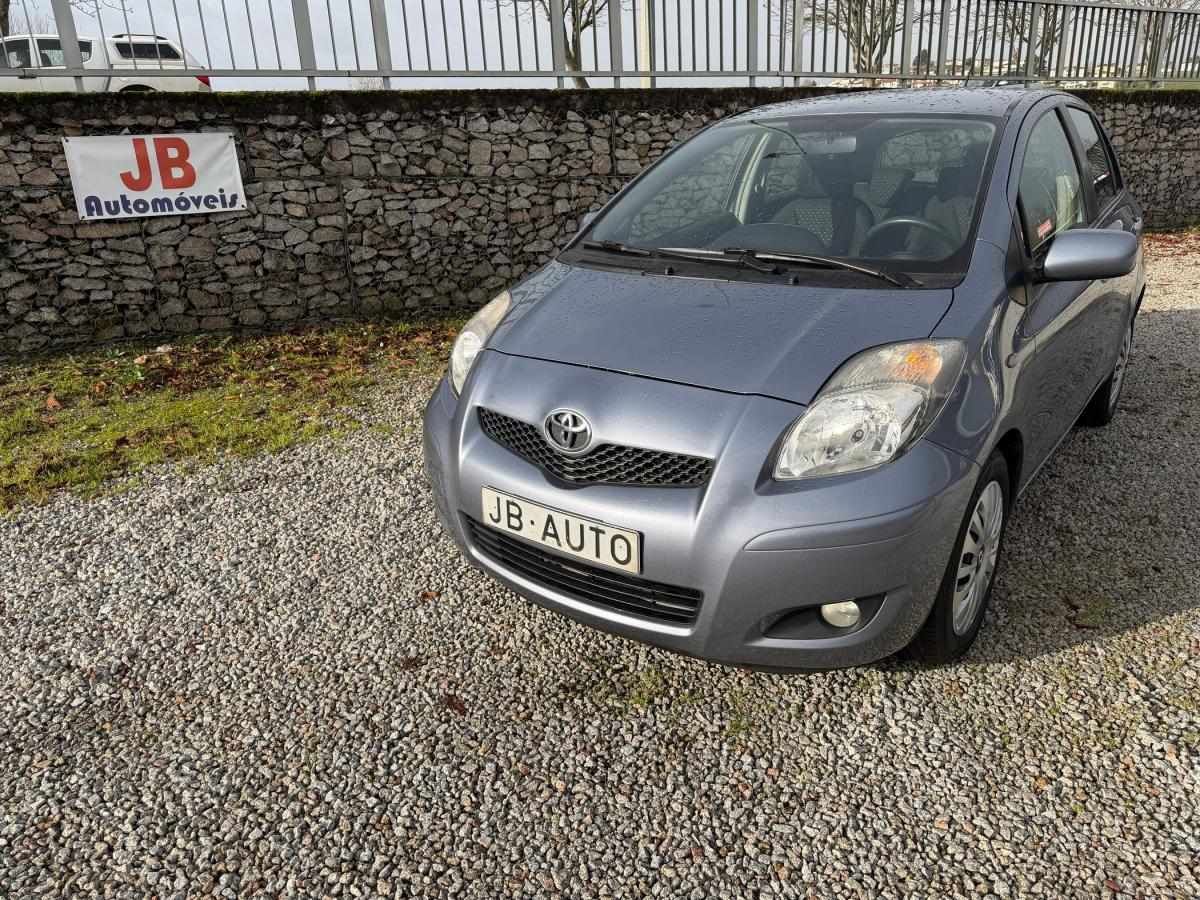 toyota-yaris-2011-gasolina-998cc