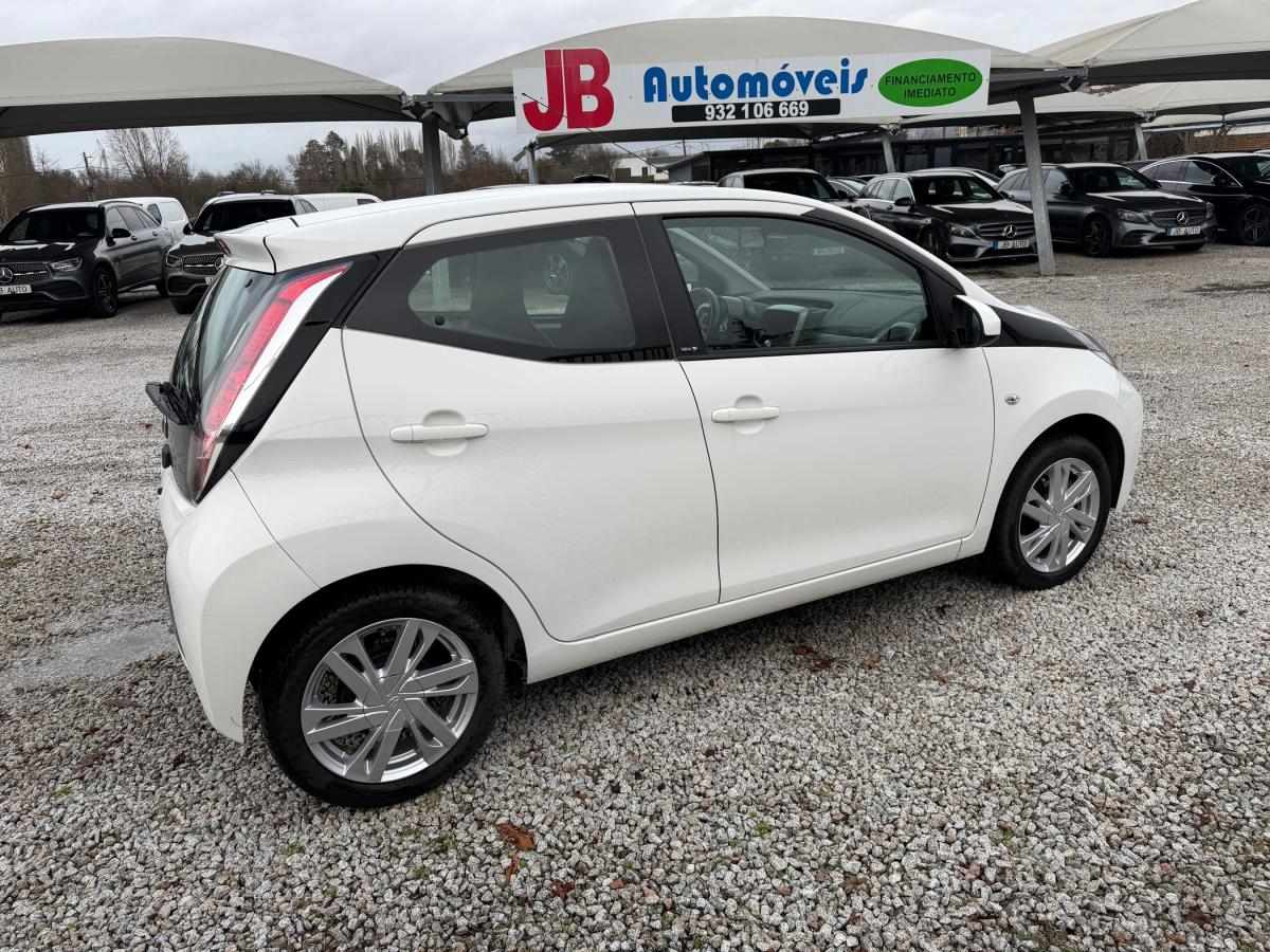 toyota-aygo-2017-gasolina-998cc