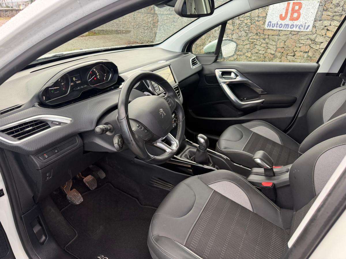 peugeot-2008-2018-gasolina-1199cc